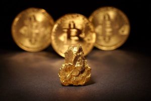 Gold immer noch stark – Bitcoin crasht weiter