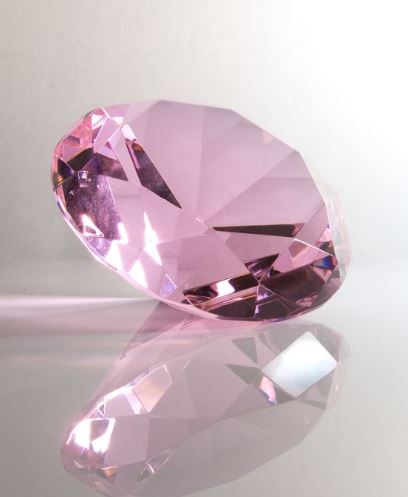  Abb4: rosa Diamant aus der Argyle Mine, Quelle: blog.brilliance.com 