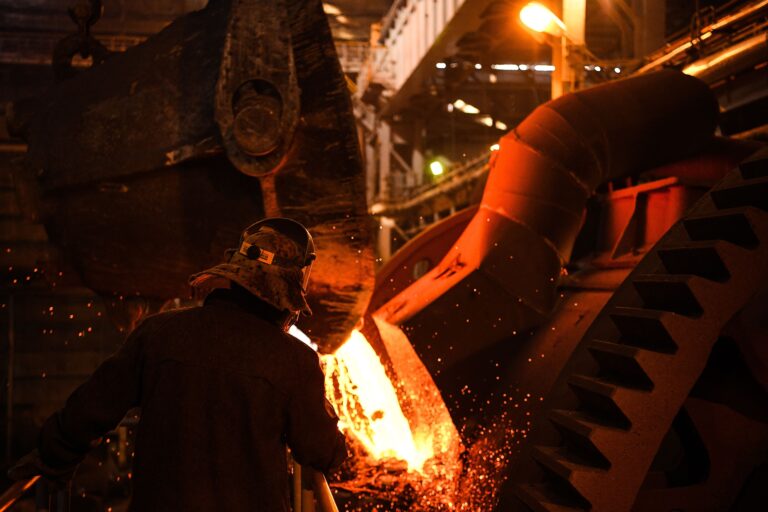 Kupferhütten weltweit zahlen Preis für Chinas Hütten-Expansion