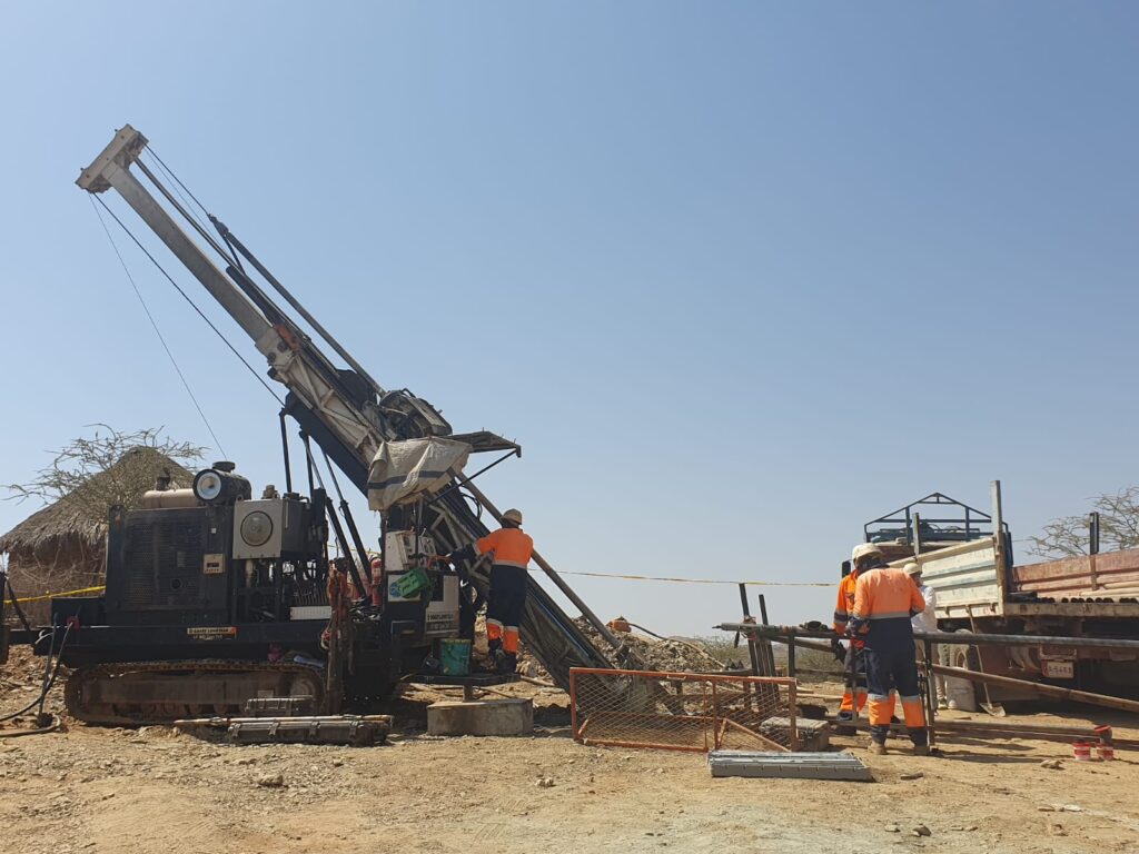 Alpha Exploration bohrt bei Aburna 18 m @ 15,33 g/t Au