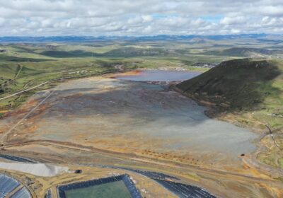 Die größte oberirdische metallische Ressource der Welt wird erschlossen. Großinvestor Eric Sprott kauft mehr Aktien