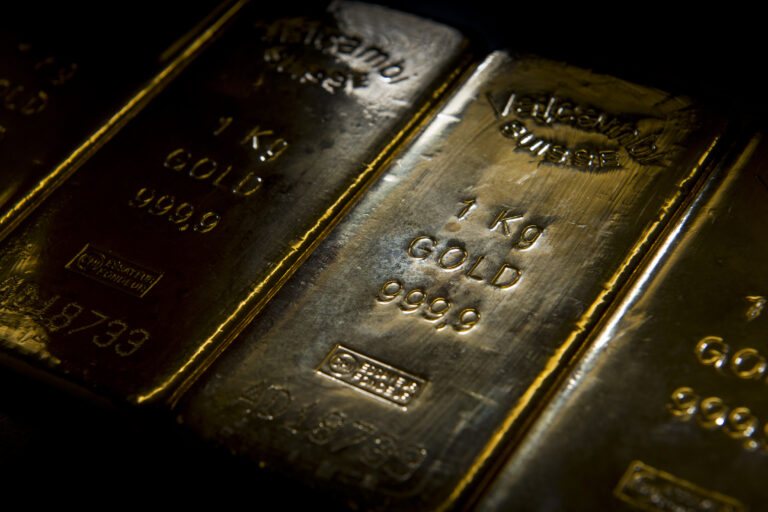 Wegen möglicher US-Zölle wird massenhaft Gold nach New York verschifft