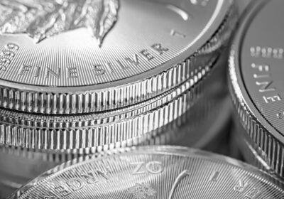 Silber und Platin treten aus dem Schatten von Gold