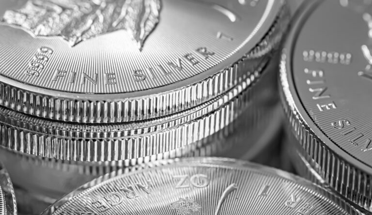 Silber und Platin treten aus dem Schatten von Gold