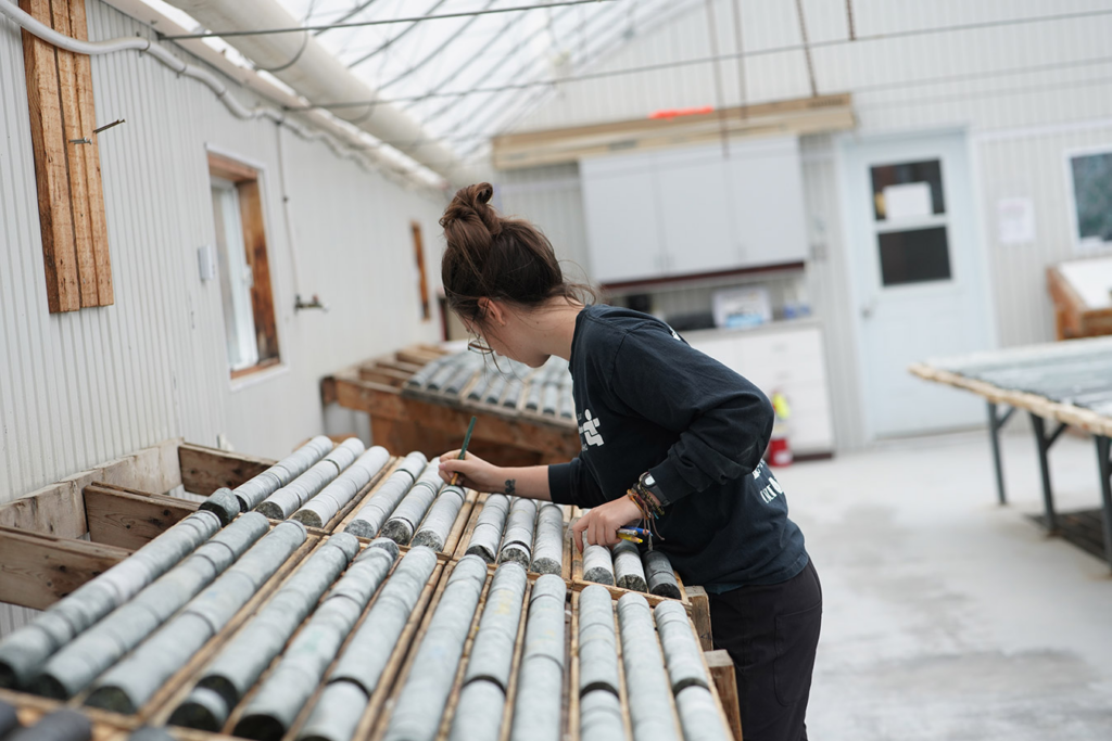 Vanadiumcorp startet Neubewertung des Lac-Laura-Goldprojekts in Québec