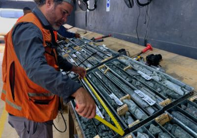 Vergleich im Bergbau-Streit stärkt Investorenvertrauen in Kolumbien – Quimbaya Gold positioniert sich direkt neben Segovia-Mine