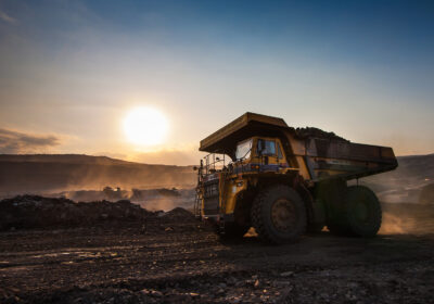 Die Rohstoffwoche: Rio Tinto, Prismo Metals, Tungsten West, AngloGold Ashanti, Sitka Gold, Vizsla Silver, Banyan Gold, Sandfire Resources