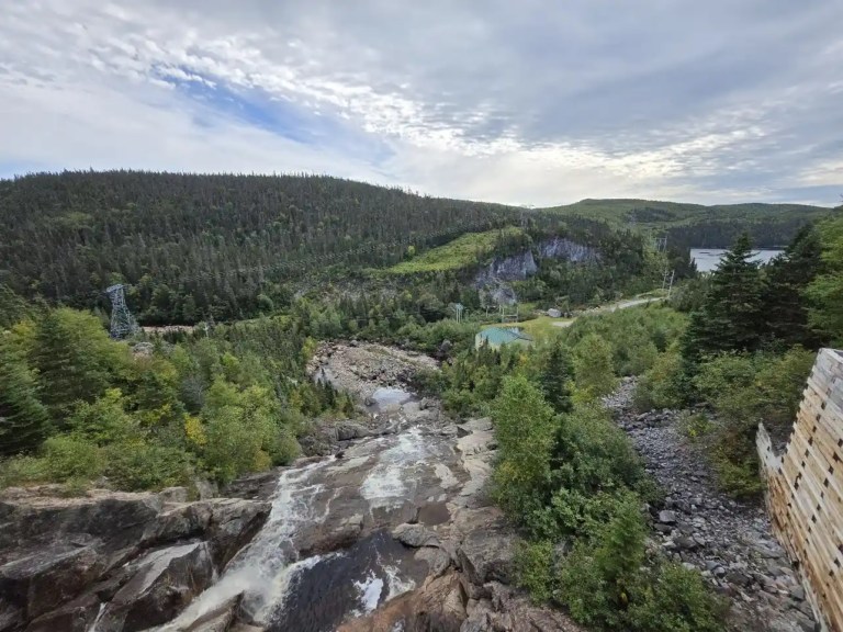 Starinvestor an Bord: Chancenreicher Explorer startet Goldjagd in Kanada