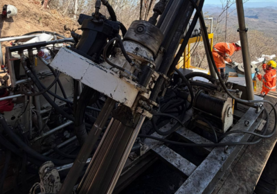 Neue Kupferfunde: Algo Grande best&auml;tigt gr&ouml;&szlig;eres Skarnsystem in Sonora-Region