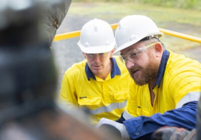 QMines gibt Gas: Bohrungen best&auml;tigen hochgradige Gold und Silbergehalte in Queensland