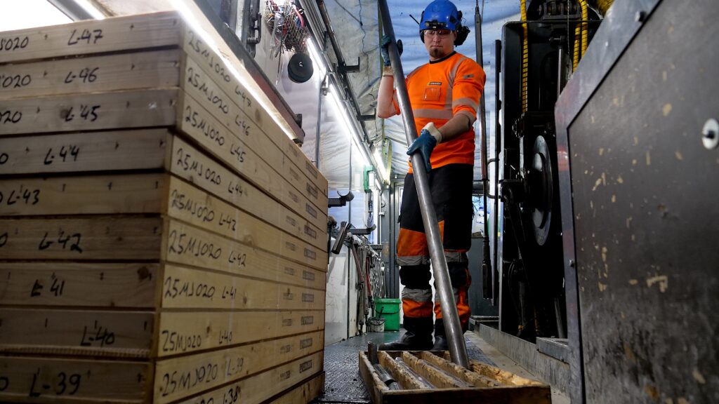 Ziel Goldressource: FireFox meldet neue hochgradige Bohrtreffer in Finnland