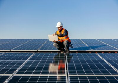 Fossile Stromerzeugung sinkt trotz steigender globaler Nachfrage