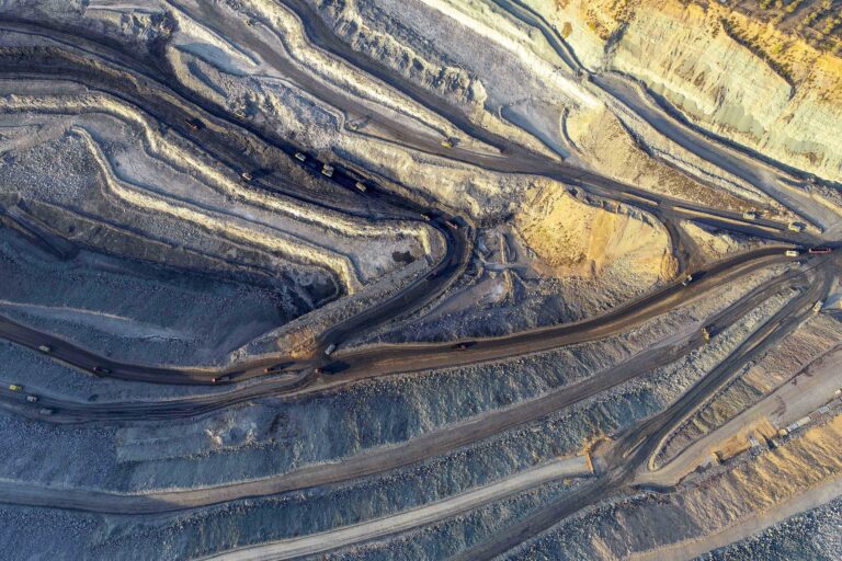 Die Rohstoffwoche: Blue Star Gold, Critical Metals, Agnico Eagle, Marimaca Copper, Aya Gold &amp; Silver, Visionary Copper &amp; Gold, Anglo American, Gunnison Copper