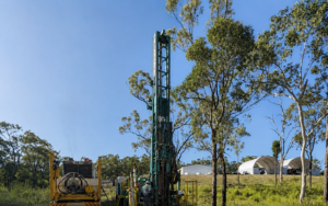 Gold- und Kupferfunde auf vier Kilometern: Projektentwickler mit deutlichen Wachstumschancen in Queensland