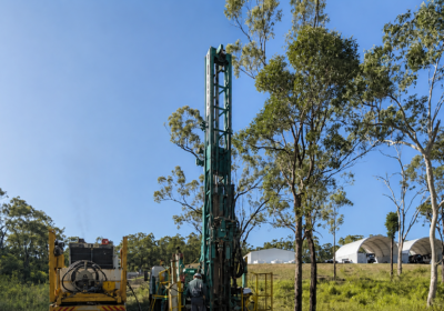 Gold- und Kupferfunde auf vier Kilometern: Projektentwickler mit deutlichen Wachstumschancen in Queensland