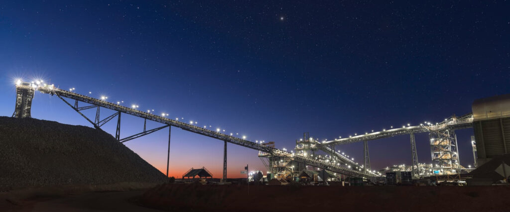 Goldpreis hebt Newmont &uuml;ber die Gewinnerwartungen