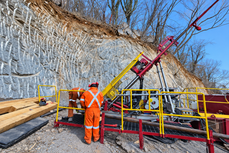 Starke Bohrergebnisse: Mexiko-Explorer entdeckt neue Gold-Kupfer-Zone mit hohen Metallgehalten
