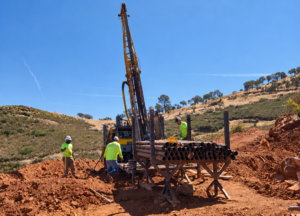 Goldgewinnung im Fokus: Goldentwickler verdoppelt Bohrprogramm in Kalifornien